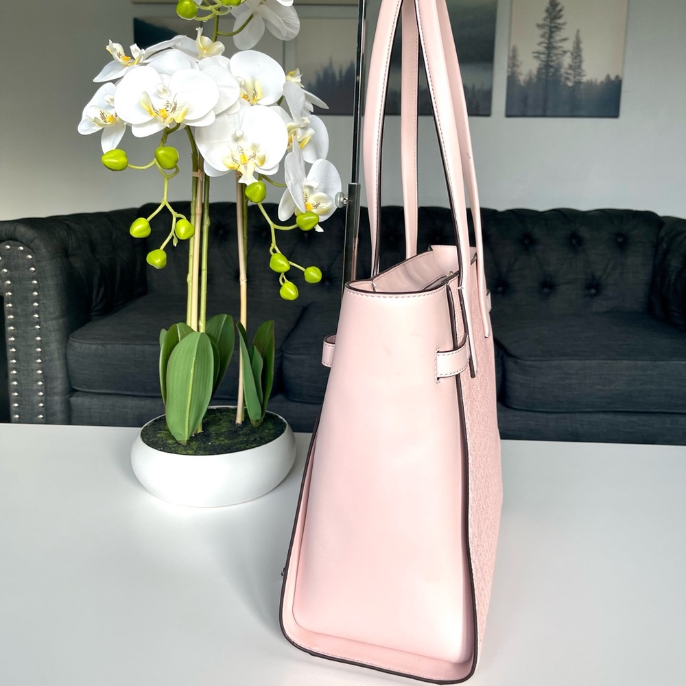 “SOLD” NWT Michael Kors Carmen Tote - Picture 4 of 9